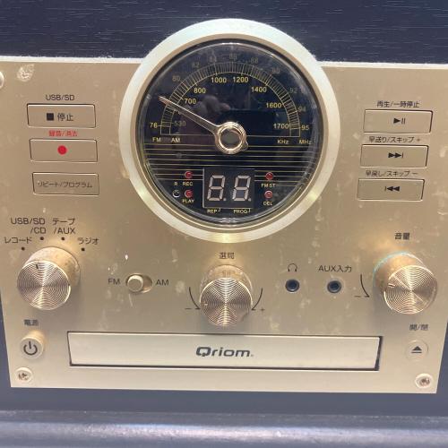 Qriom (キュリオム) マルチレコードプレーヤー MRP-M100CR 2019年製 つまみサビ有