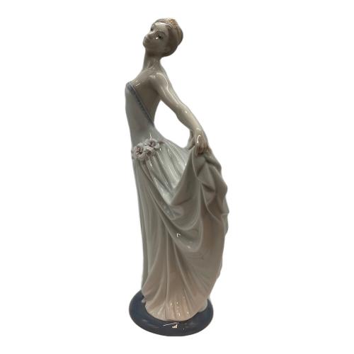 LLADRO (リヤドロ) 踊る少女