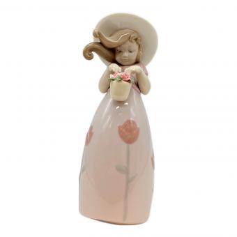 LLADRO (リヤドロ) リトル・ローズ 8042