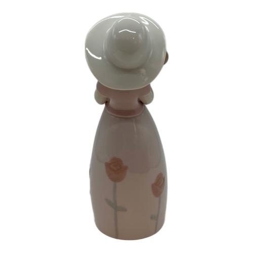 LLADRO (リヤドロ) リトル・ローズ 8042