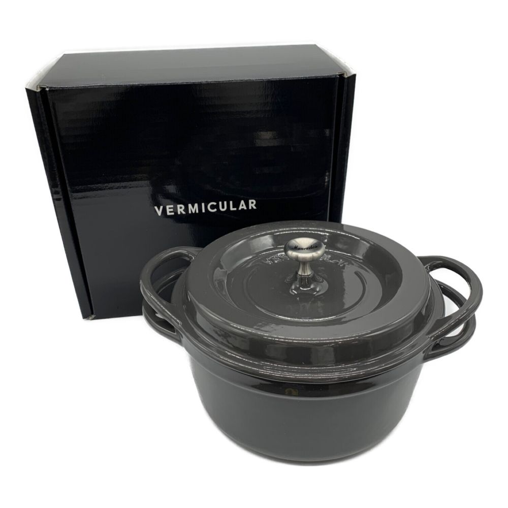 VERMICULAR/バーミキュラMercedesロゴ付き/新品未使用箱付き VERMICULAR (バーミキュラ) 両手鍋 Mercedes Benz｜トレファクONLINE