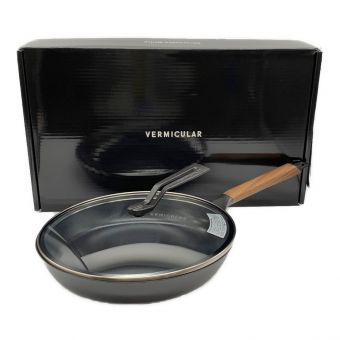 VERMICULAR (バーミキュラ) ホーローフライパン&蓋セット Mercedes Benz