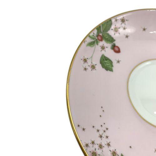 Wedgwood (ウェッジウッド)ティーカップ&ソーサー ピンク　ワイルドストロベリーブルーム