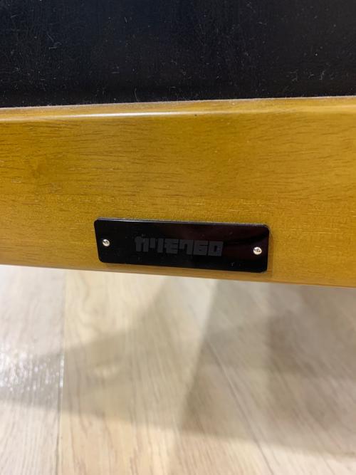 カリモク60 (カリモクロクマル) 2人掛けソファー ブラック