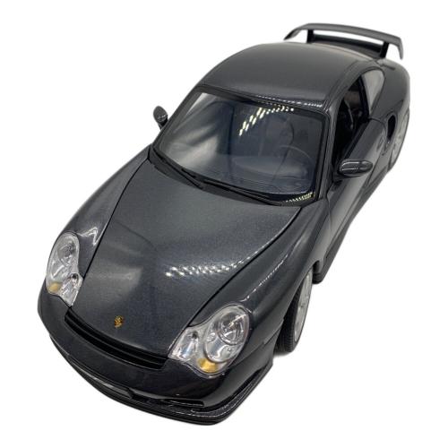AUTOart (オートアート) 1/18 ポルシェ911 GT2 モデルカー