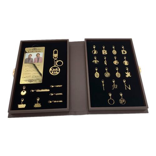 ベストアルバム チャームアクセサリーケースやや劣化有 Kinki Kids 39 Very much