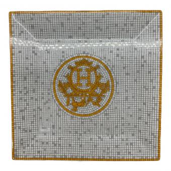 HERMES (エルメス) スクエアプレート プチカレ No3 〈モザイク 24〉ゴールド
