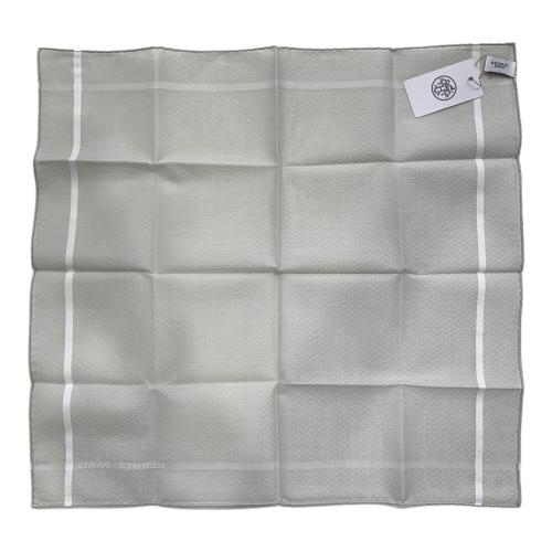HERMES (エルメス) ハンカチ サイズ：46×46 cm ハンカチーフ ジャカード 《Hレリーフ》