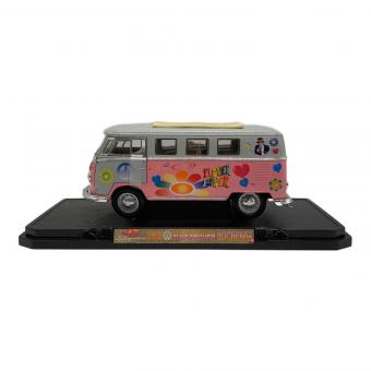 Volkswagen（フォルクスワーゲン） Microbus 1:18 Scale Model Flower Power Edition　ミニカー