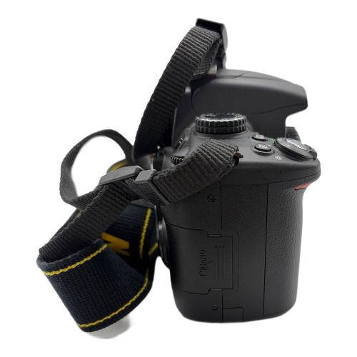 Nikon (ニコン) デジタル一眼レフカメラ D5000