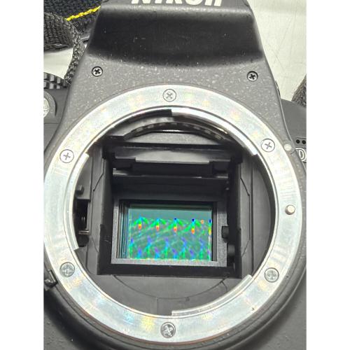 Nikon (ニコン) デジタル一眼レフカメラ D5000