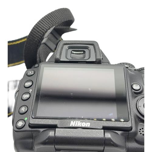 Nikon (ニコン) デジタル一眼レフカメラ D5000