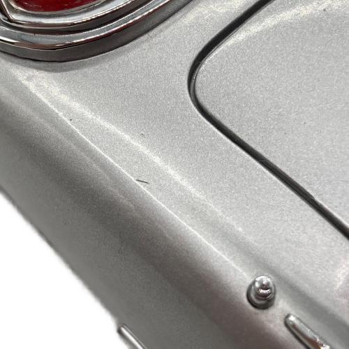 SUNSTAR (サンスタ) ミニカー 1/18 FACEL VEGA HK500