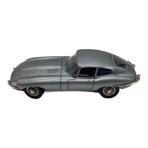 京商 (キョウショウ) ミニカー リアバンパー部分リペア有 1/18 Jaguar E-Type Coupe 09854GM