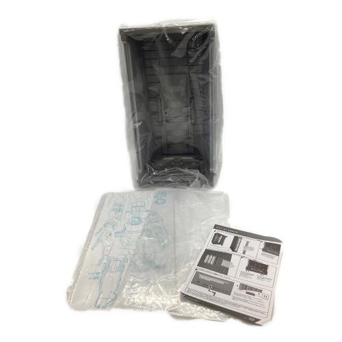 HOTTOYS (ホットトイズ) IRON MAN 3 HALL OF ARMOR 1/6 SCALE COLLECTIBLE