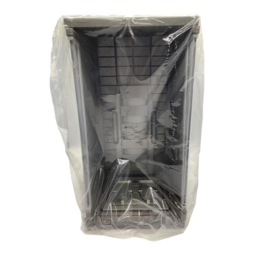 HOTTOYS (ホットトイズ) IRON MAN 3 HALL OF ARMOR 1/6 SCALE COLLECTIBLE