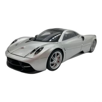 AUTOart (オートアート) シルバー 1/18 PAGANI Huayra（パガーニ ウアイラ）