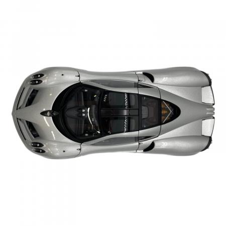 AUTOart (オートアート) シルバー 1/18 PAGANI Huayra（パガーニ