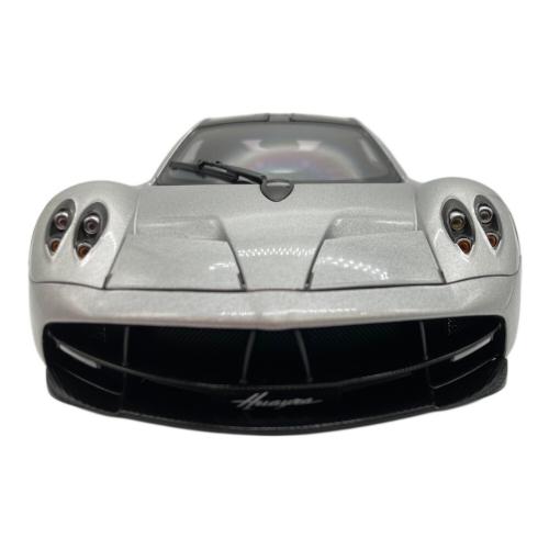 AUTOart (オートアート) シルバー 1/18 PAGANI Huayra（パガーニ