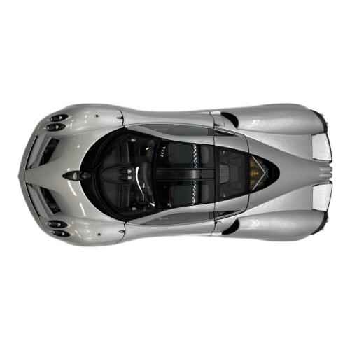 AUTOart (オートアート) シルバー 1/18 PAGANI Huayra（パガーニ
