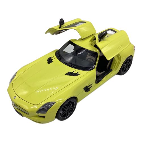 MINICHAMPS (ミニチャンプス) ミニカー イエロー 1/18 MERCEDES-BENZ SLS AMG 2010