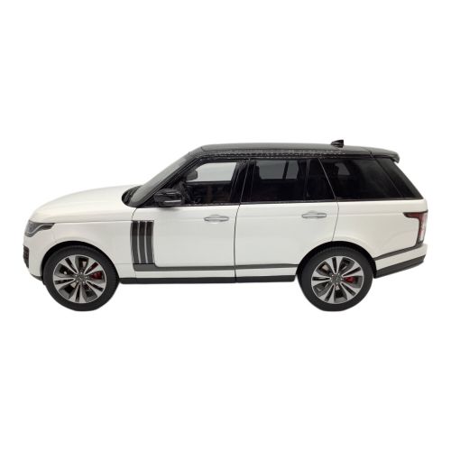 LCD MODELS ダイキャストカー 1/18 Land Rover Range Rover SVAutobiography Dynamic ホワイト