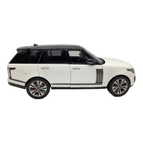 LCD MODELS ダイキャストカー 1/18 Land Rover Range Rover SVAutobiography Dynamic ホワイト