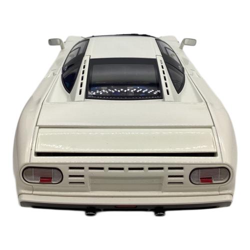 AUTOart (オートアート) モデルカー BUGATTI White EB110 GT