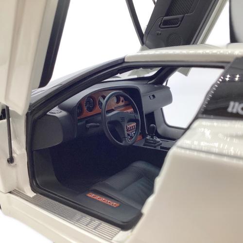 AUTOart (オートアート) モデルカー BUGATTI White EB110 GT