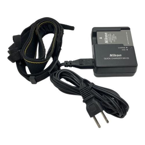 Nikon (ニコン) デジタル一眼レフカメラ D5000 レンズキット 18-55mm