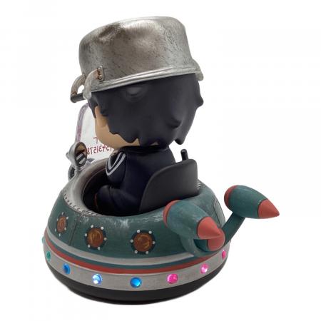 POP MART（ポップマート） 95mm THE UFO CHASER Hirono × Journey to