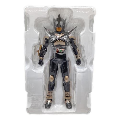 BANDAI (バンダイ) S.H.フィギュアーツ(真骨彫製法) 仮面ライダーパンチホッパー