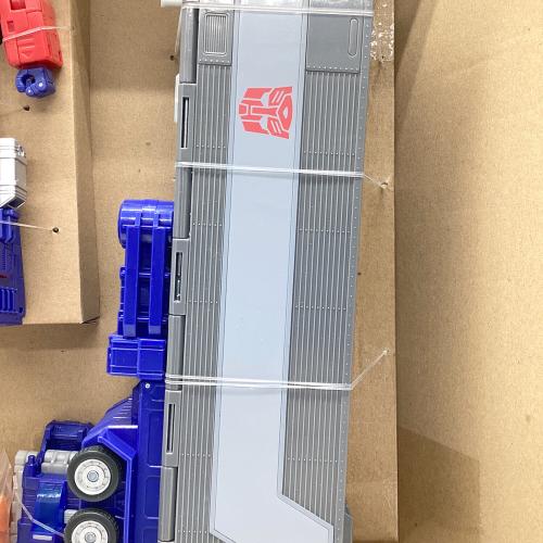 フィギュア ※箱ダメージ有 トランスフォーマー スタジオシリーズ SS-142 オプティマスプライム