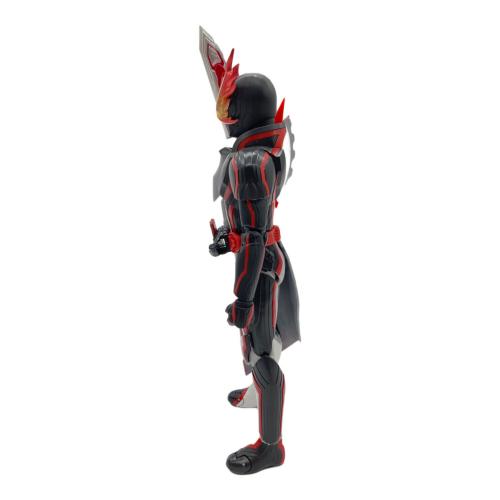 フィギュア 仮面ライダーセイバー ブレイブドラゴン S.H.Figuarts