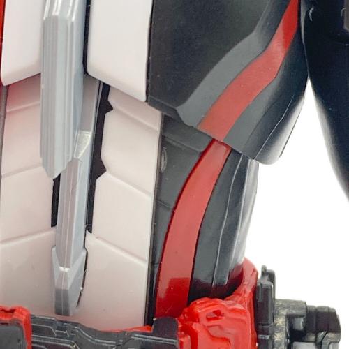 フィギュア 仮面ライダーセイバー ブレイブドラゴン S.H.Figuarts