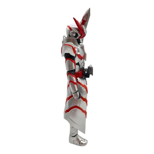フィギュア 仮面ライダーセイバー ドラゴニックナイト S.H.Figuarts