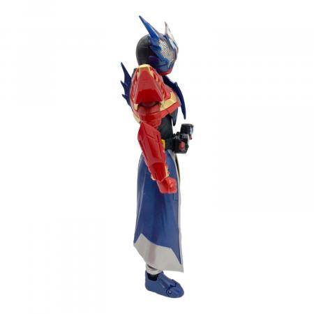 フィギュア 仮面ライダービルド クローズビルドフォーム S.H.Figuarts