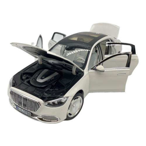 NOREV (ノレブ) メルセデス マイバッハ S 680 4MATIC 2021 メタリックダイヤモンドホワイト モデルカー 1/18 ダイキャスト製