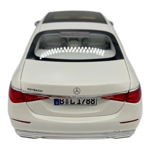 NOREV (ノレブ) メルセデス マイバッハ S 680 4MATIC 2021 メタリックダイヤモンドホワイト モデルカー 1/18 ダイキャスト製