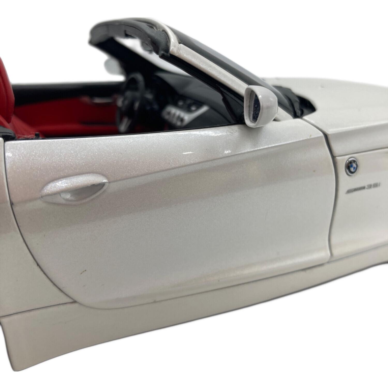 京商 (キョウショウ) 1/18 BMW z4 sDrive35i (E89) モデルカー
