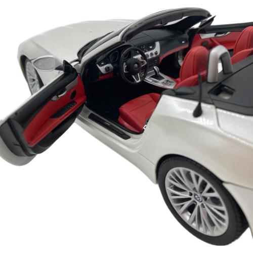 京商 (キョウショウ) 1/18 BMW z4 sDrive35i (E89) モデルカー