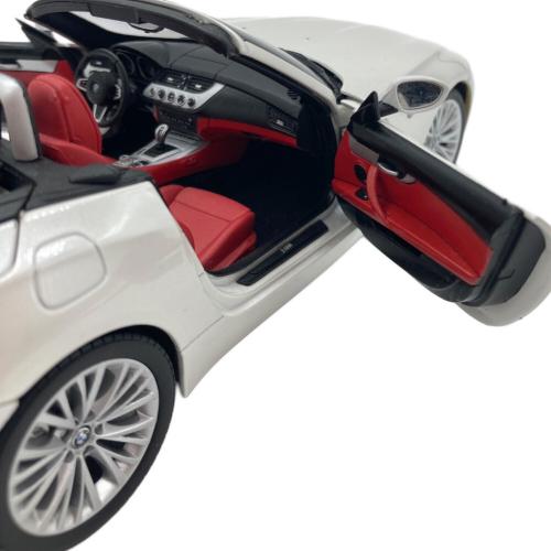 京商 (キョウショウ) 1/18 BMW z4 sDrive35i (E89) モデルカー