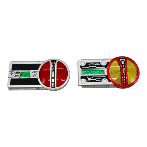 仮面ライダー555(ファイズ) (カメンライダーファイズ) COMPLETE SELECTION MODIFICATION FAIZ GEAR ＆ FAIZ AXEL ver.2 仮面ライダー ※箱ヘコミ有