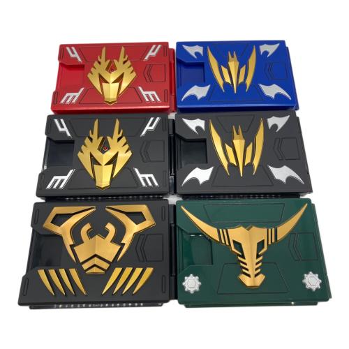 仮面ライダー龍騎 (カメンライダーリュウキ) COMPLETE SELECTION MODIFICATION V BUCKLE ＆ DRAGVISOR CSM 仮面ライダー 箱ダメージ有り