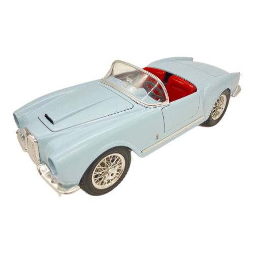 burago (ブラーゴ) B24 SPIDER(1955) 1/18 モデルカー
