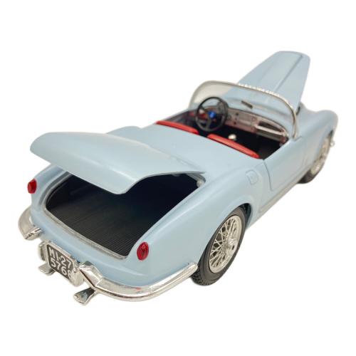 burago (ブラーゴ) B24 SPIDER(1955) 1/18 モデルカー