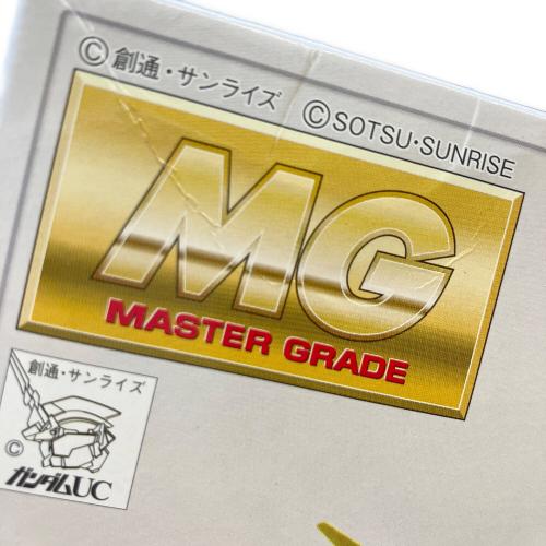 BANDAI (バンダイ) mg 1/100 ガンダムベース限定 ユニコーンガンダム(光の結晶体) プラモデル