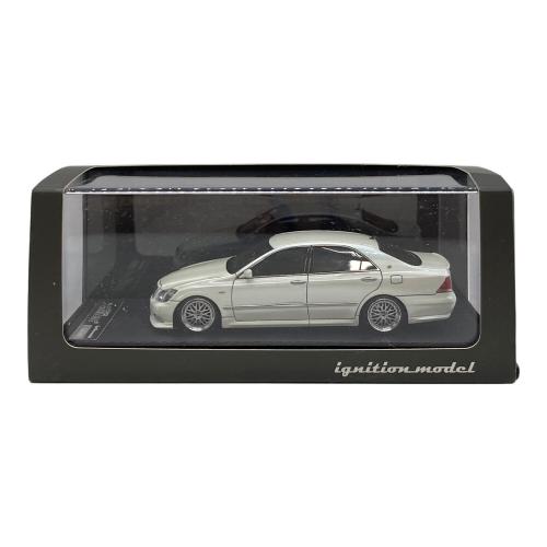 1/43 トヨタ クラウン GRS180 アスリート ホワイト BBS モデルカー