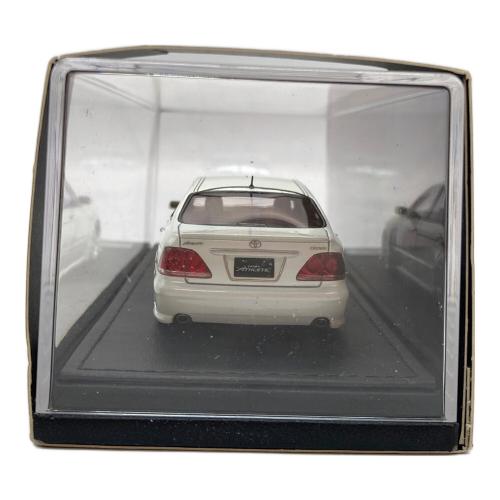 1/43 トヨタ クラウン GRS180 アスリート ホワイト BBS モデルカー