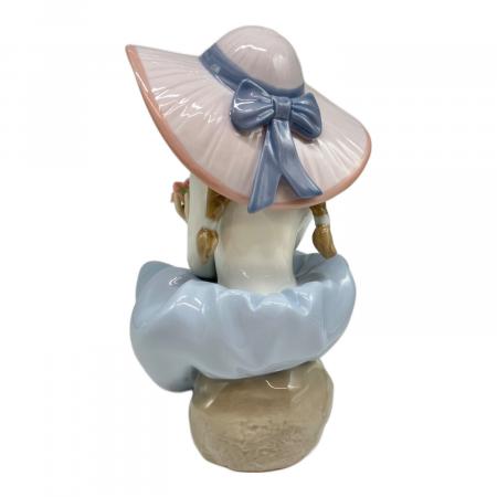 LLADRO (リヤドロ) フィギュリン 箱有 5862 花の香りにつつまれて